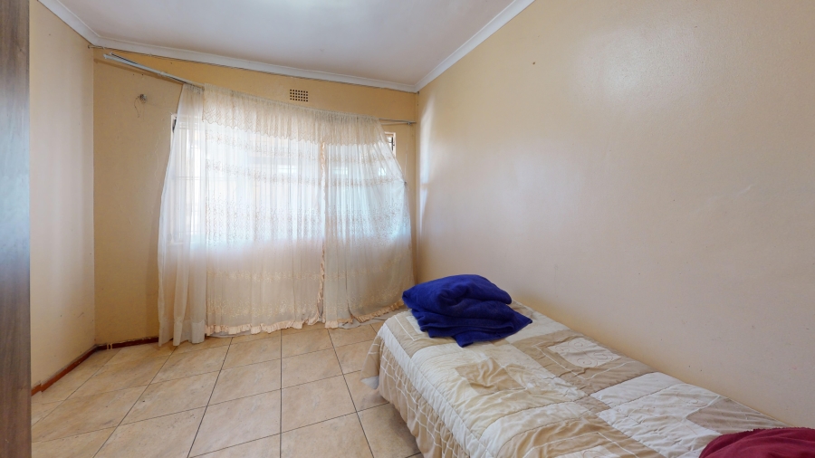 9 Bedroom Property for Sale in Firgrove Western Cape